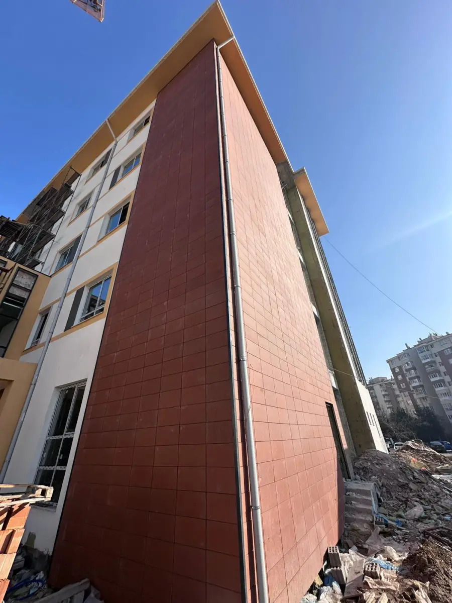 “2025 Terracotta Cephe Fiyatları ve Uygulama Maliyetleri | KARTAL CEPHE”